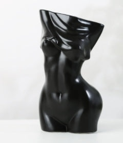 Decorative Utensils, Artist's Home, Living Room, Flower Arrangement, Female Body Art, Vase