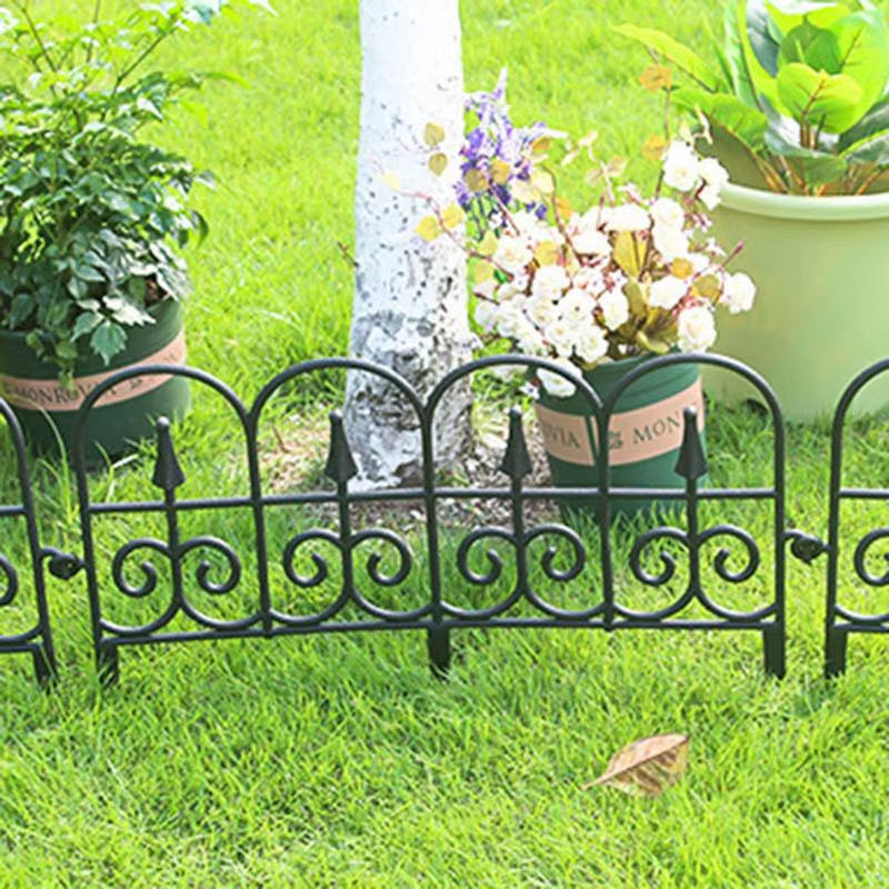 Large Decorative Garden Fence Outdoor Coated Metal Rustproof Landscape Wrought Iron Wire Border Folding Patio Bendable Fence