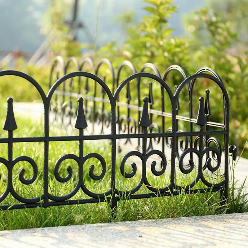 Large Decorative Garden Fence Outdoor Coated Metal Rustproof Landscape Wrought Iron Wire Border Folding Patio Bendable Fence